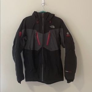 The North Face Summit Series Men’s Medium.